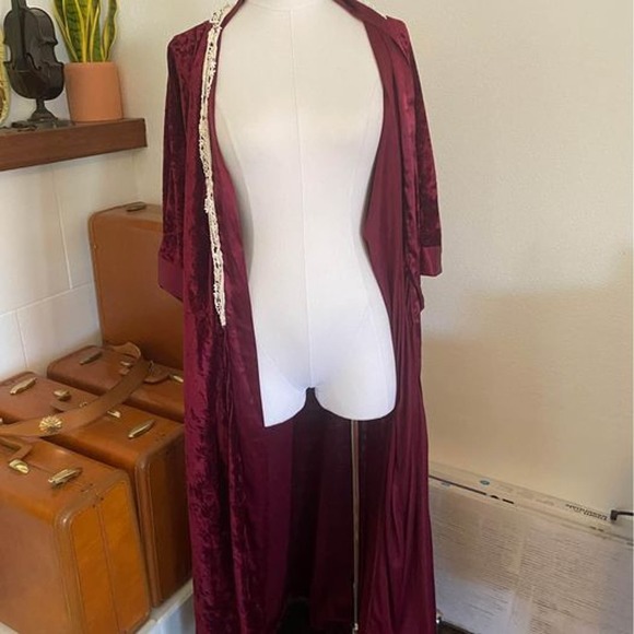 Vintage Burgundy Velvet Robe Intimate Choice Terry Russo Gothic Vibes M/L Witchy - Picture 3 of 8